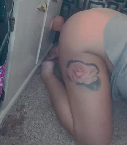 I guess this is what a housewife does in her free time? - free porn video