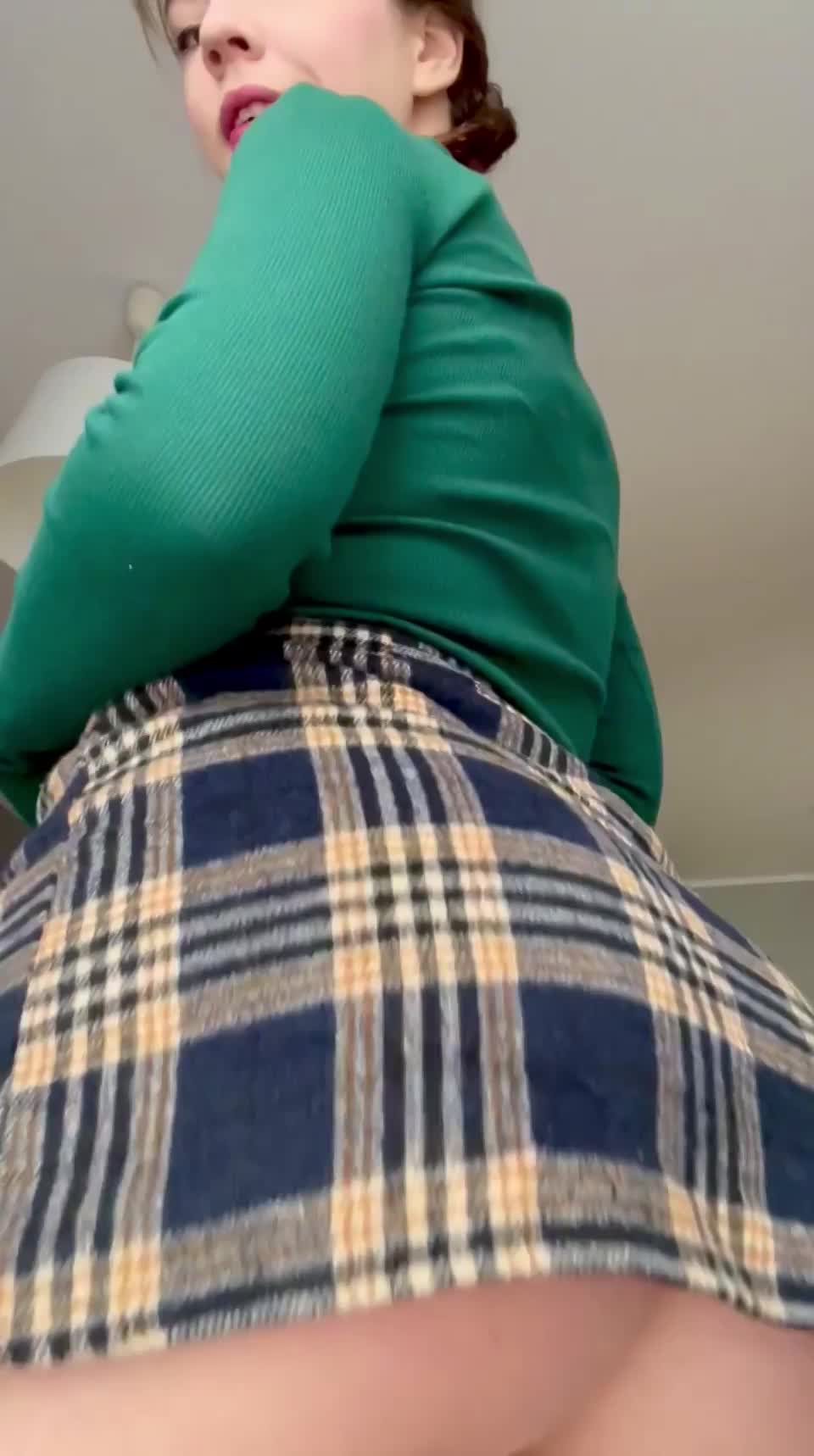 I accept volunteers who will fuck me - free porn video