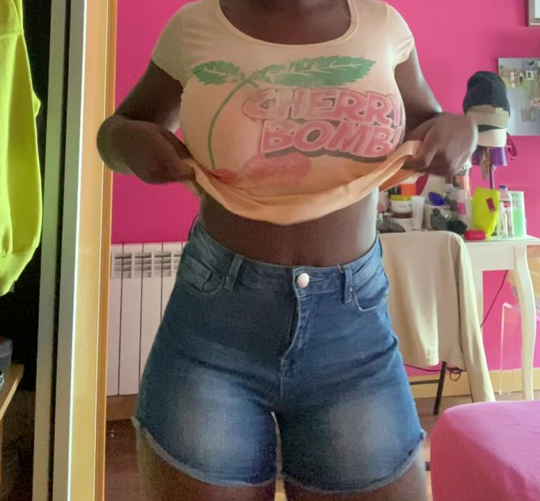 (F19) Be honest: Did you think I was that thicc first?😏 - free porn video