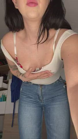 What‘s your opinion on conservative Teens? - free porn video