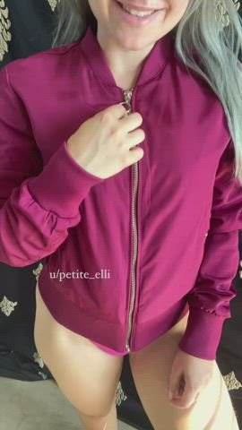 I bet you have a boner after I open my jacket - free porn video