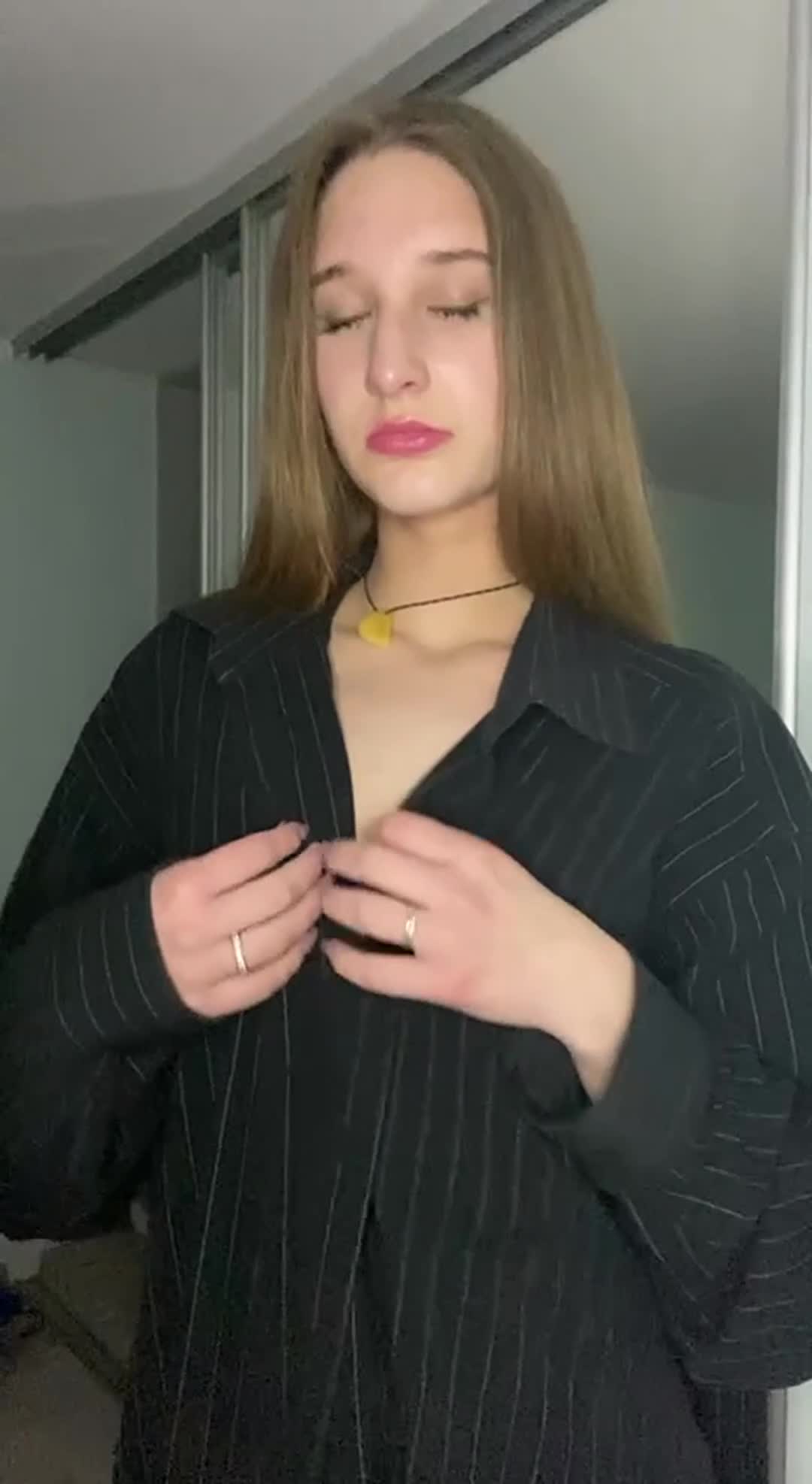 I love trying on new looks to please you - free porn video