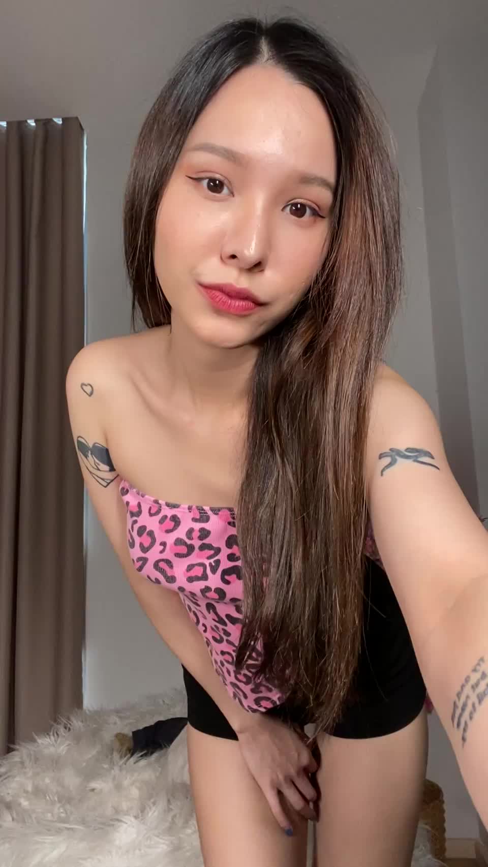 Finally decided to show my pretty titties - free porn video