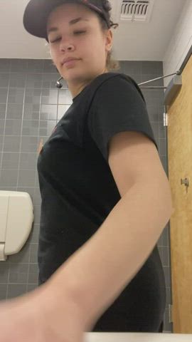 Hoping i don’t get caught at work - free porn video