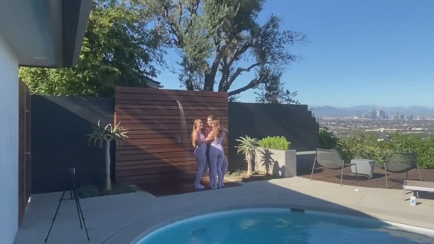 3 girls kissing each other 😘 - free porn video
