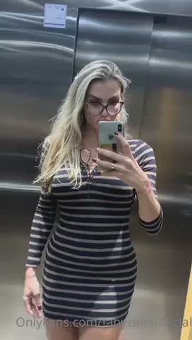 Imagine seeing this in an elevator!! What would you do?? - free porn video