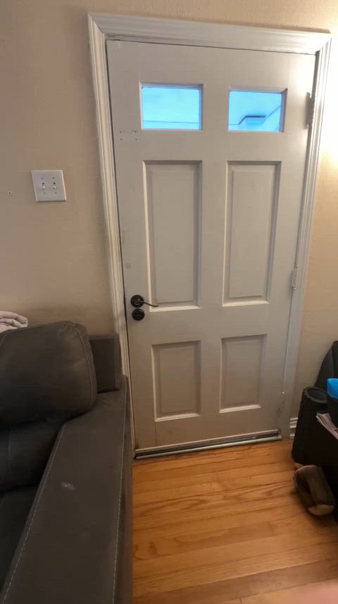 I pay my neighbors back in BJs - free porn video