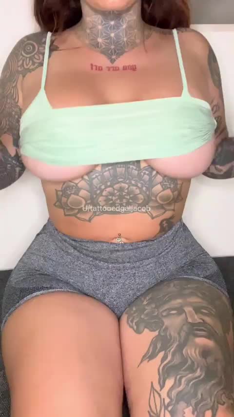 Stick your tongue out, im gonna ride it till I cum - free porn video