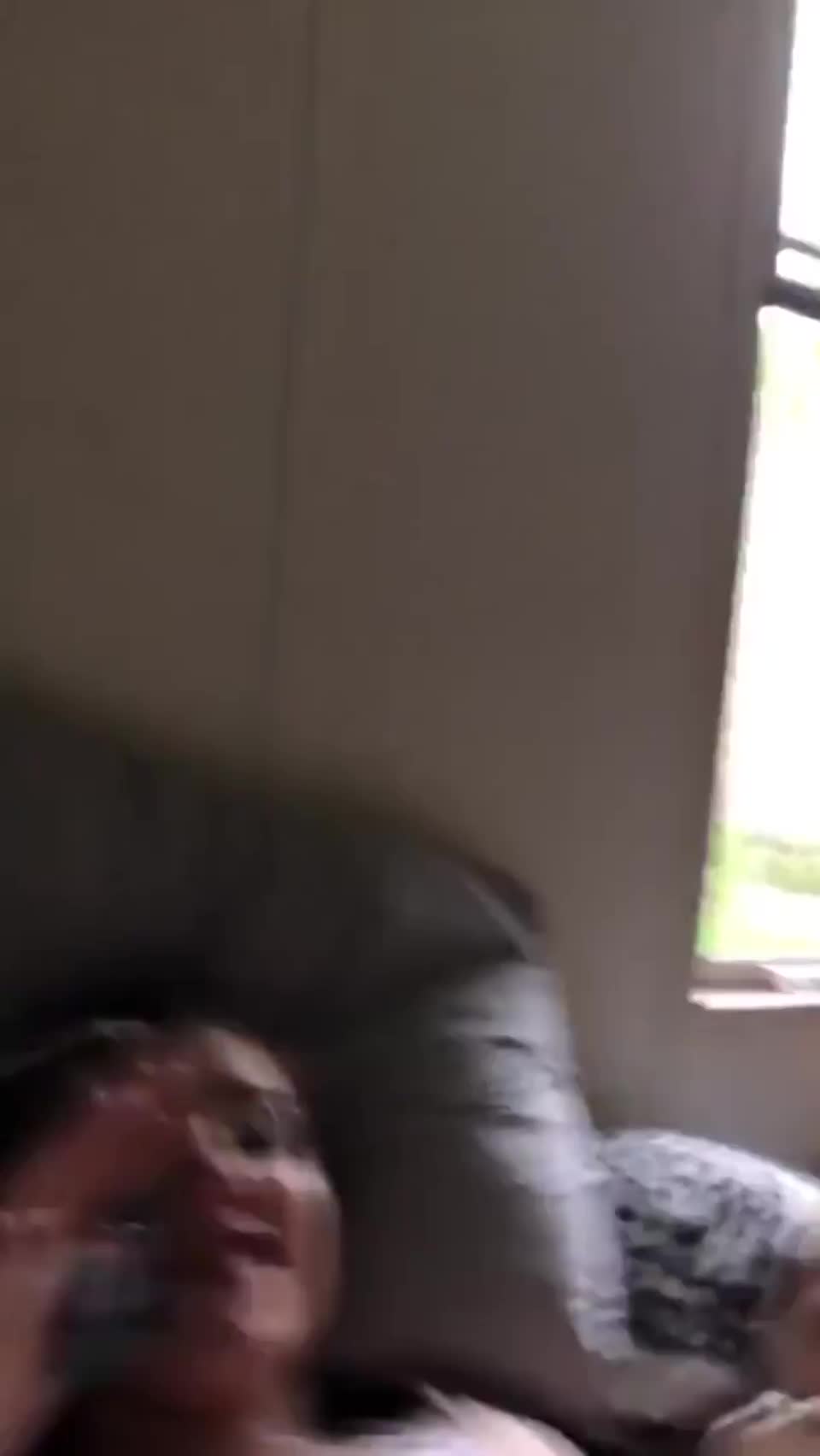 White Girl Gets Head While On The Phone With Mom - free porn video