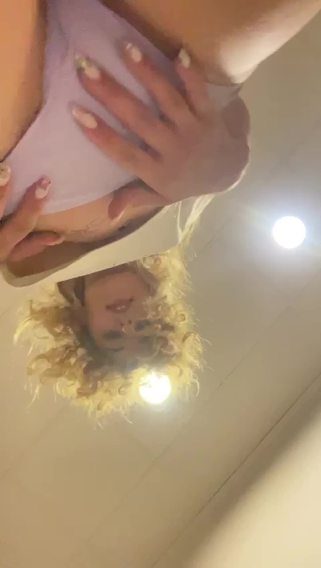 Play with me👅 - free porn video