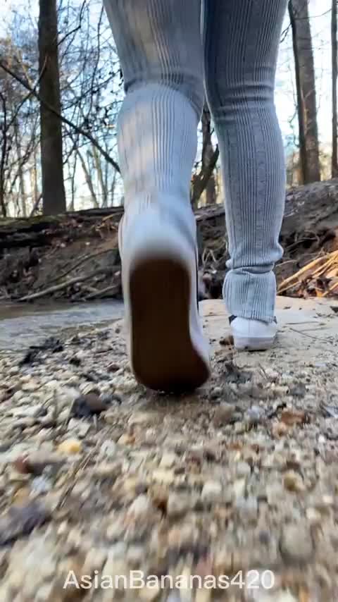 I like to take walks in the parks ;) [GIF] - free porn video