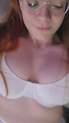 Rubbing one out is more than welcome here - free porn video