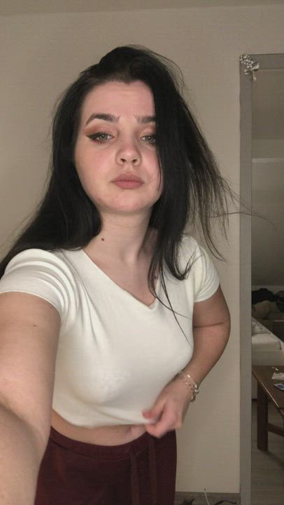 I'm 4'11... smash or pass? (18) - free porn video