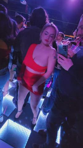 flashing my big naturals in a packed club turns me on😏✨ - free porn video