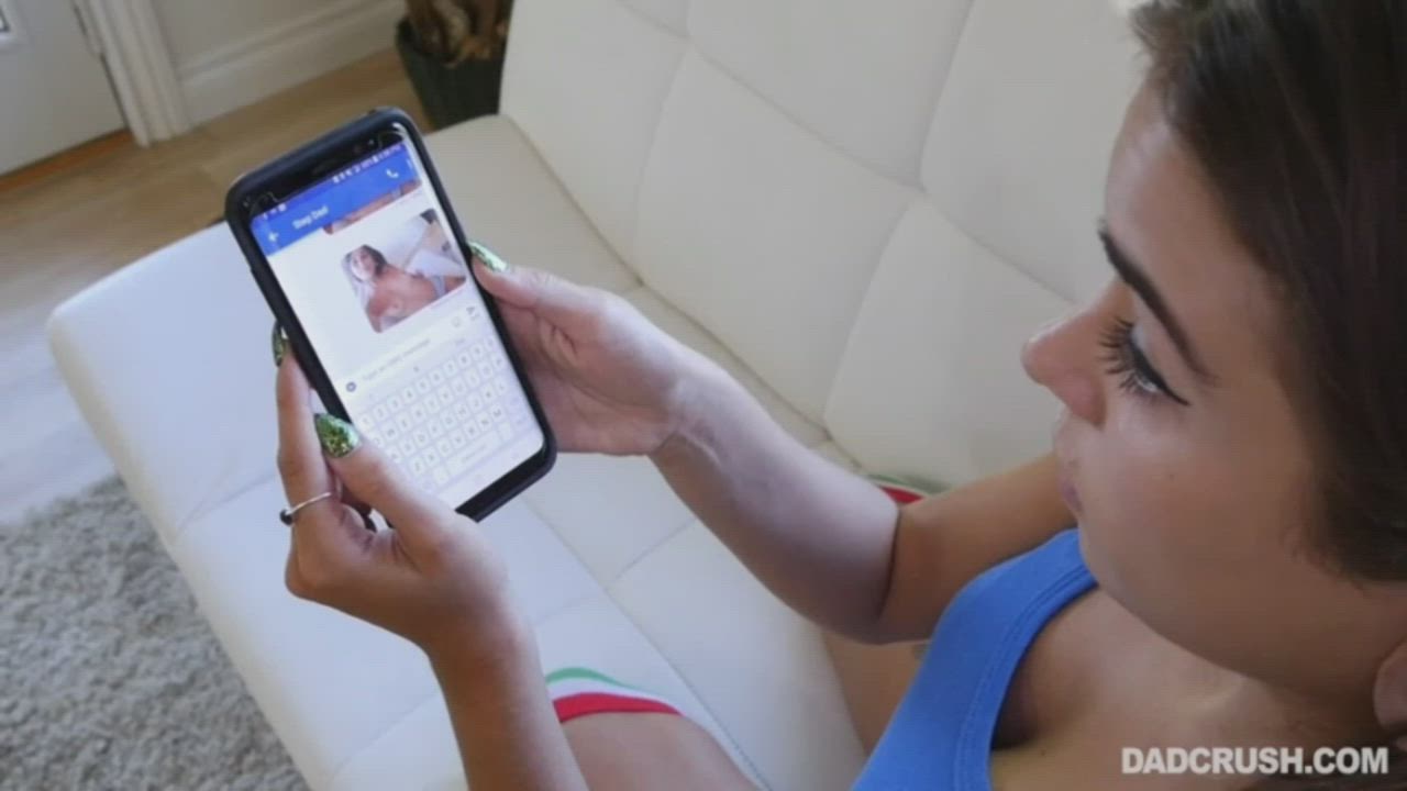 Daddy I'm So Sorry For Sending You Those Nudes, Please Don't Be Mad Or Tell Mom - free porn video
