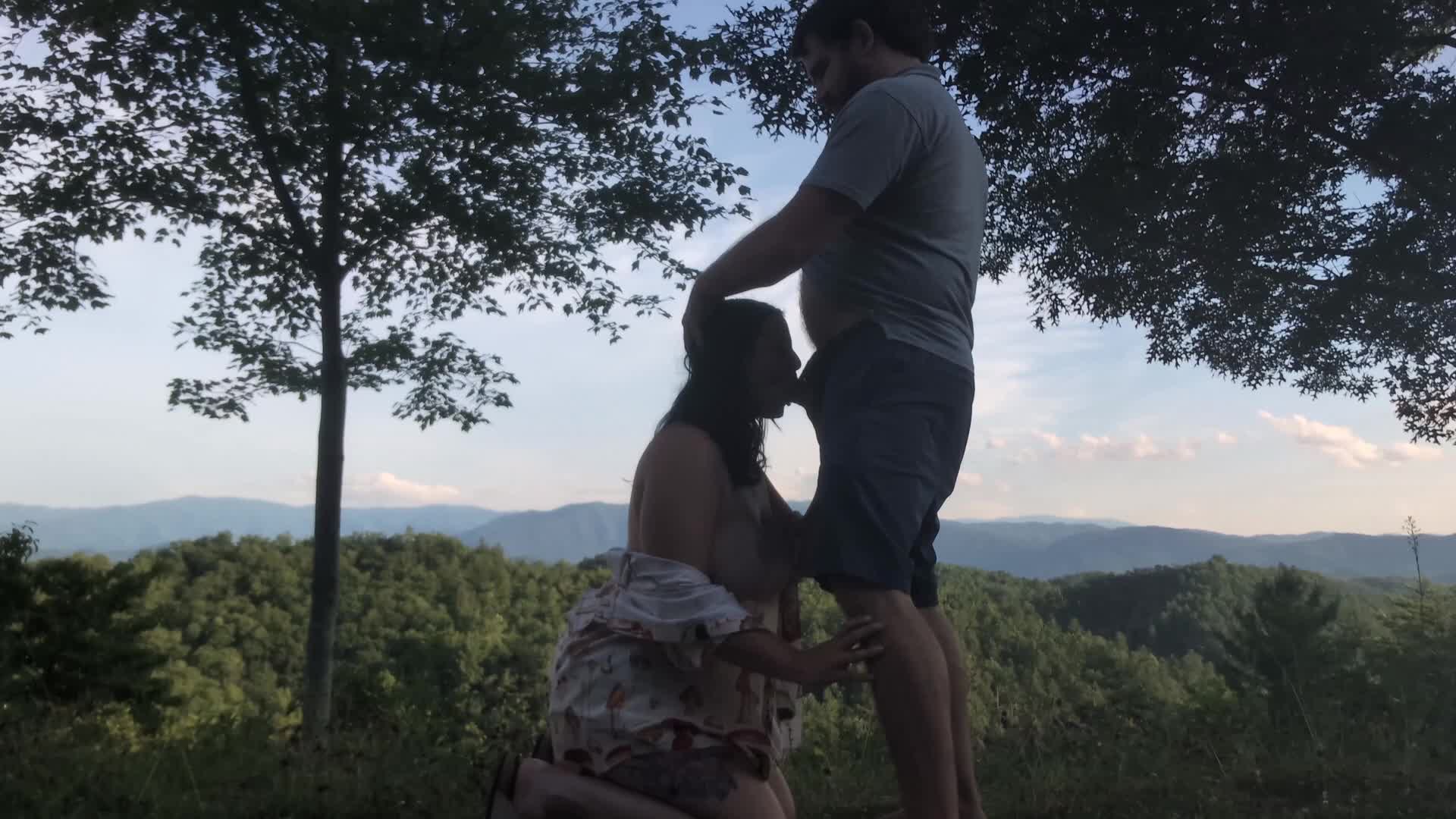 I do love giving head with a view - free porn video