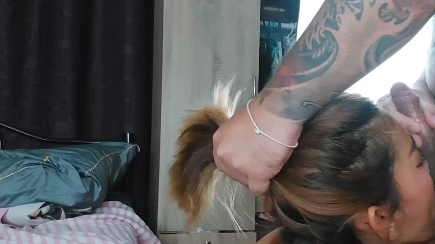 Give me all that creamy goodness all over my face - free porn video
