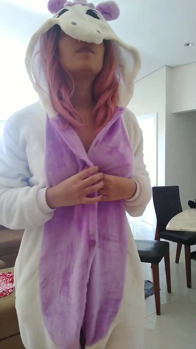Going to a pijama's party, hope they like my outifit 🙃 - free porn video