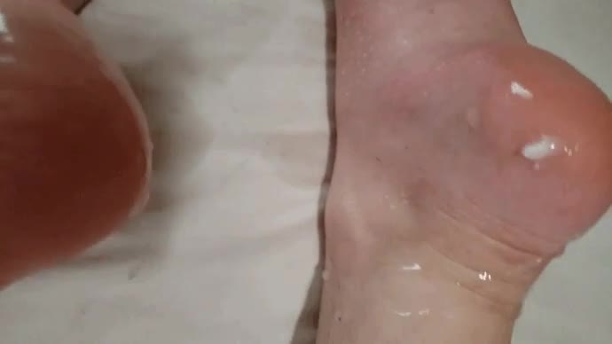 Any takers before he cleans me up?? It was a really huge, nasty cum shot. - free porn video