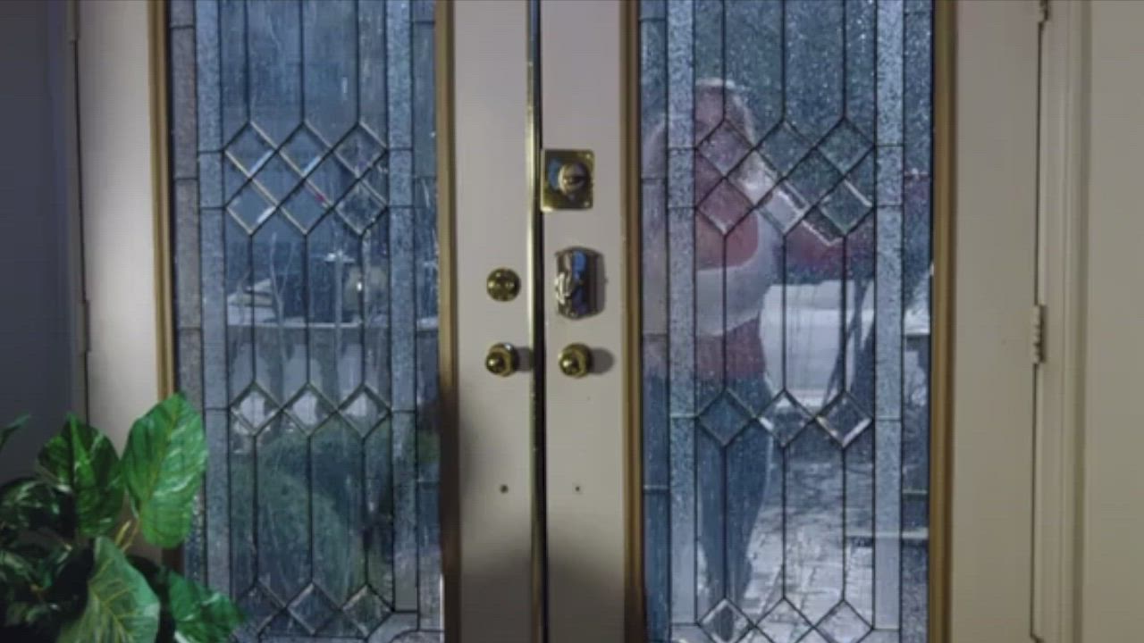 Stranded mom - free porn video