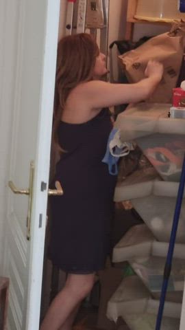 Cum-swallowing 'Free Use' GF ambushed in the pantry - free porn video