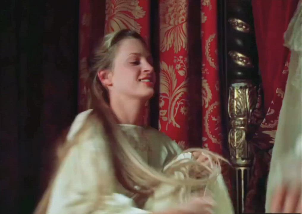 Uma Thurman should be fucked hard in all her holes in front of her daughter - free porn video