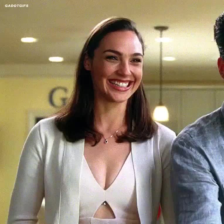 Gal Gadot is totally the mom who teases all her son’s friends when they’re around - free porn video