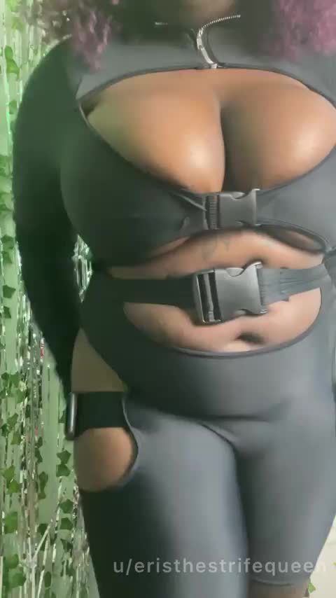 could I interest you in a titjob today? - free porn video