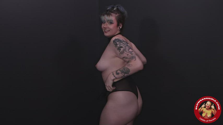 Xoe - free porn video