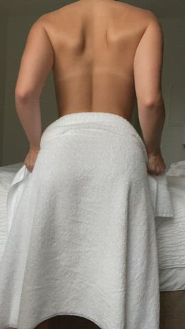 Would you fuck a girl with an ass like mine? - free porn video