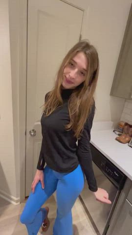 In need of a pussy eater😘 - free porn video