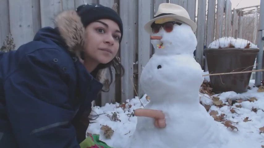 Having fun with her snowman - free porn video