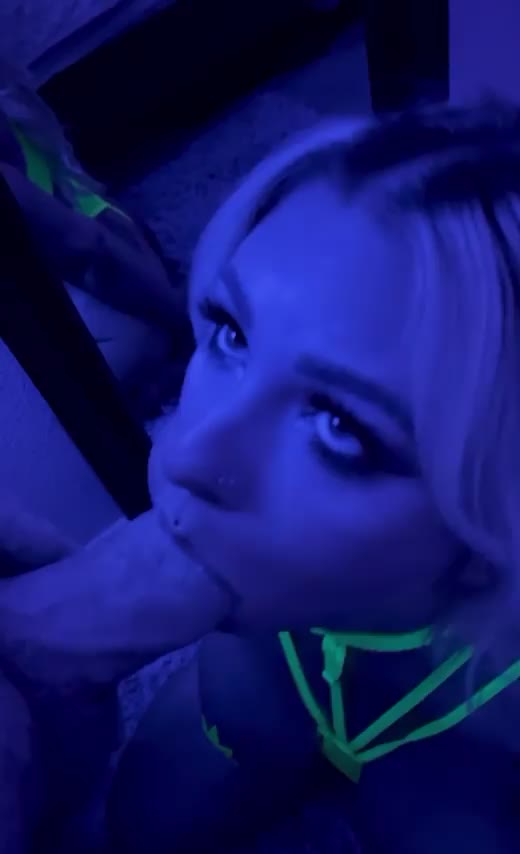 Love getting my face blasted with a thick load - free porn video