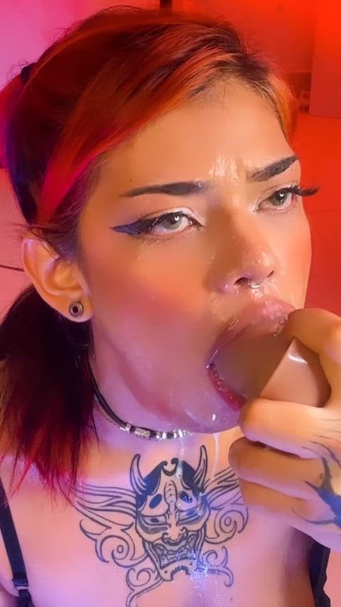 If we don't make a mess while I suck your cock I don't want anything - free porn video