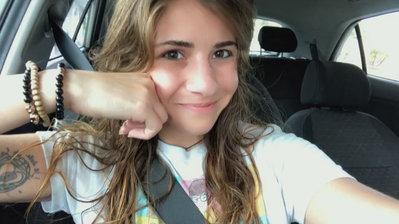 A quick view before youth group🙈 - free porn video