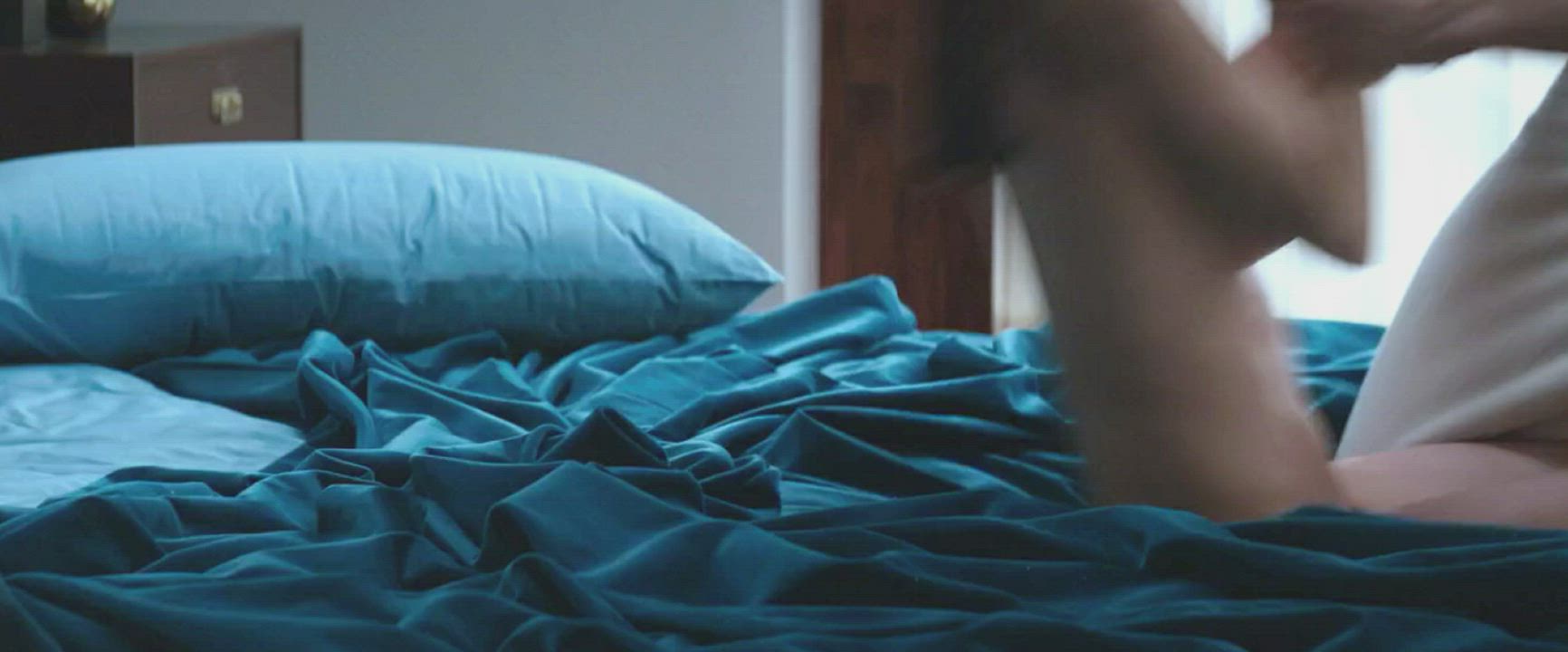 Dakota Johnson showing off her tight body - free porn video