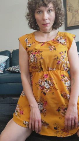 do you like what's under my milf dress? - free porn video