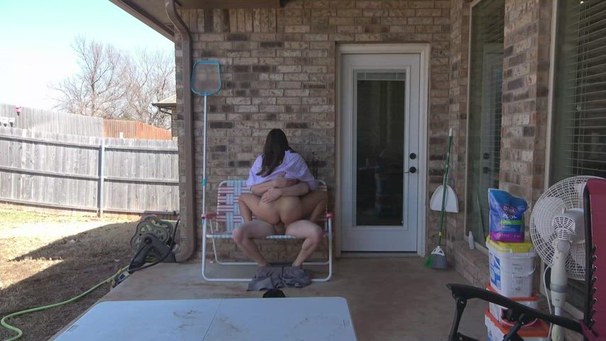 Milf giving the poolboy a rough ride - free porn video