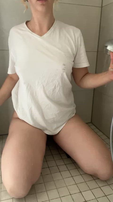 Ever showered with a 18 year old college girl - free porn video