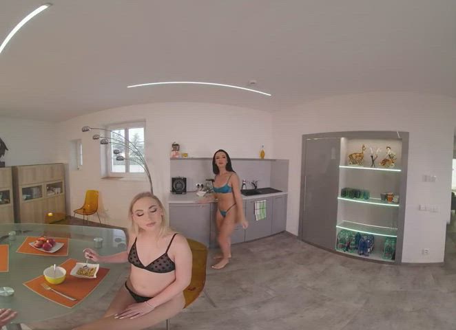 [FFM] Stuck In Between ft Zuzu Sweet, Jenny Wild - free porn video