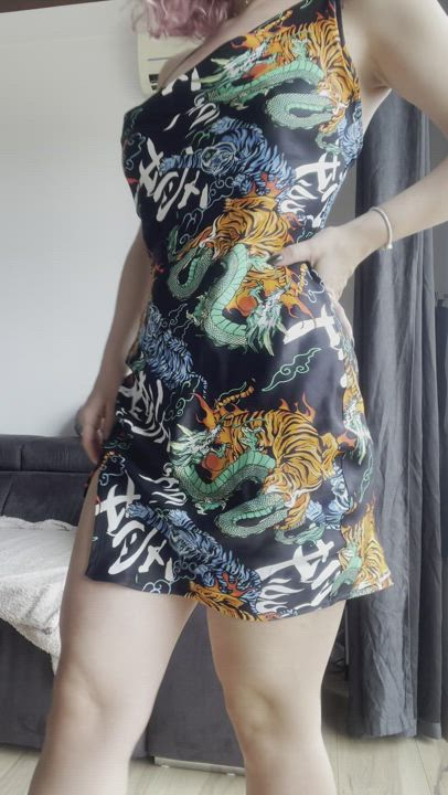 Do you like my dress and all the possibilities it offers? - free porn video