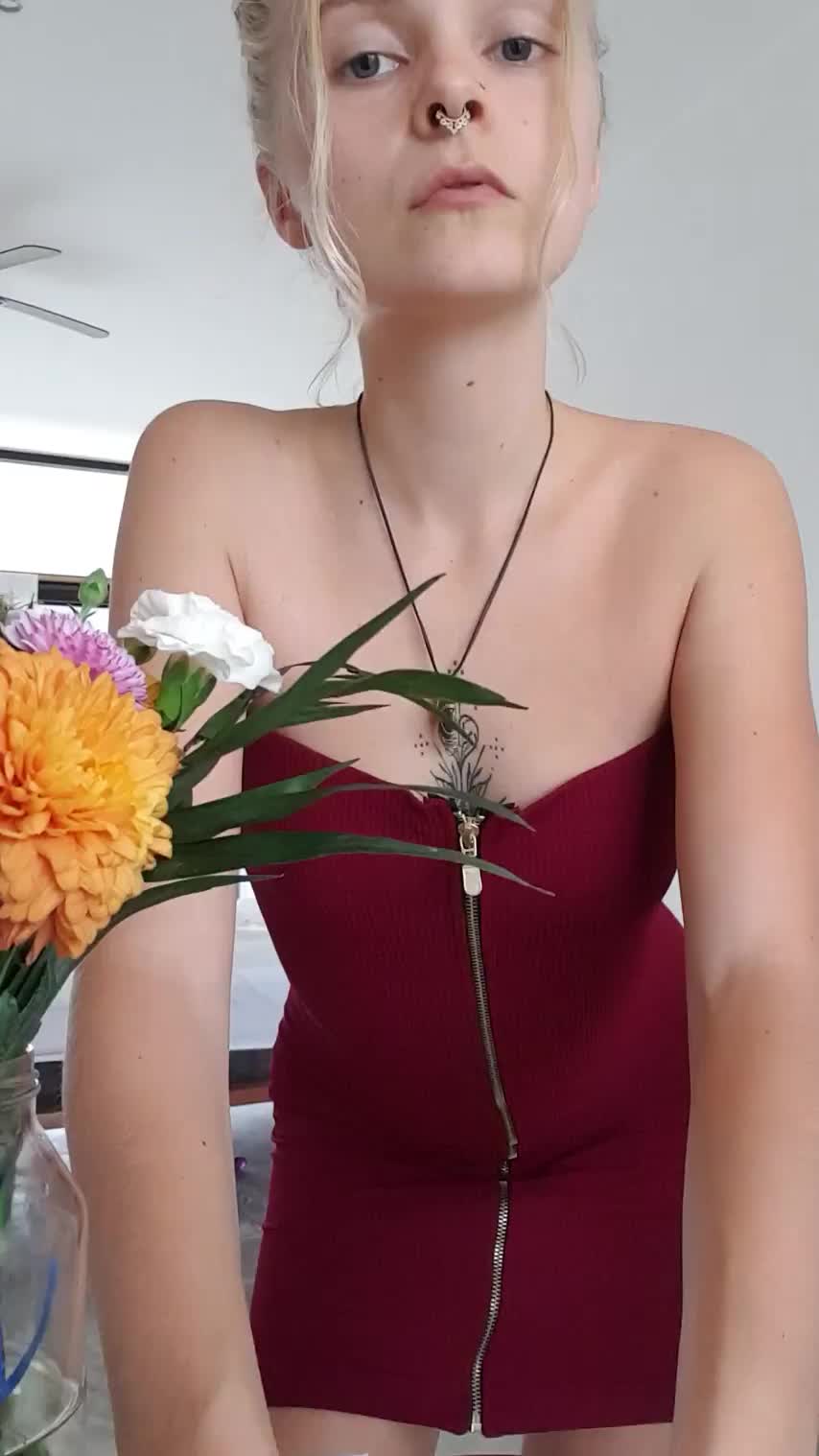 Do you like what`s underneath my dress? 😏 - free porn video