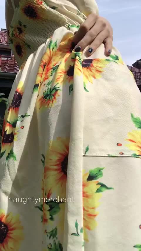 Sundresses provide easy access 👅 - free porn video