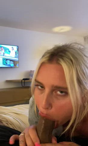 Hot nut in the back of her throat - free porn video