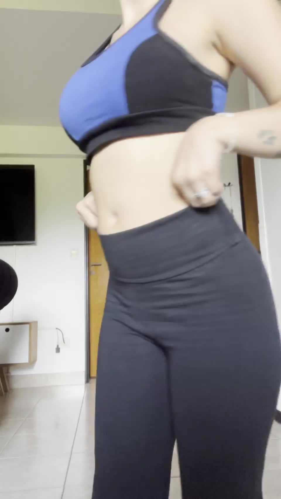 Maybe you want to put your face in there - free porn video