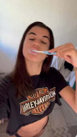 I keep my mouth clean so you can make it dirty again haha - free porn video
