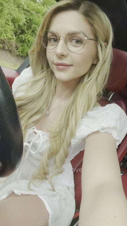 Im pale all over.. but not if you pound my pussy until it’s bright red 🤭 - free porn video