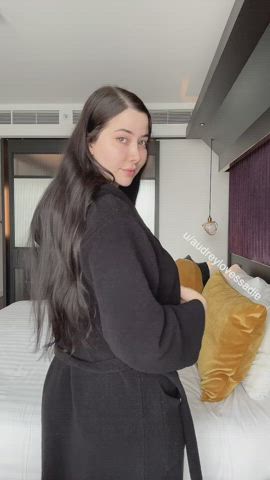 There's a lot of ass to grab onto while you breed me 😈 - free porn video