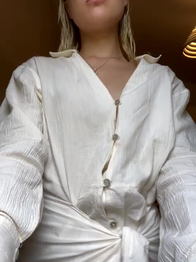 Now I'll show you 2 reasons to smile - free porn video