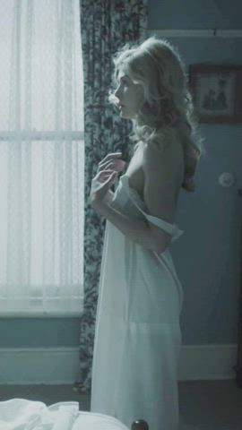 Rosamund Pike in WOMEN IN LOVE (2011) - free porn video